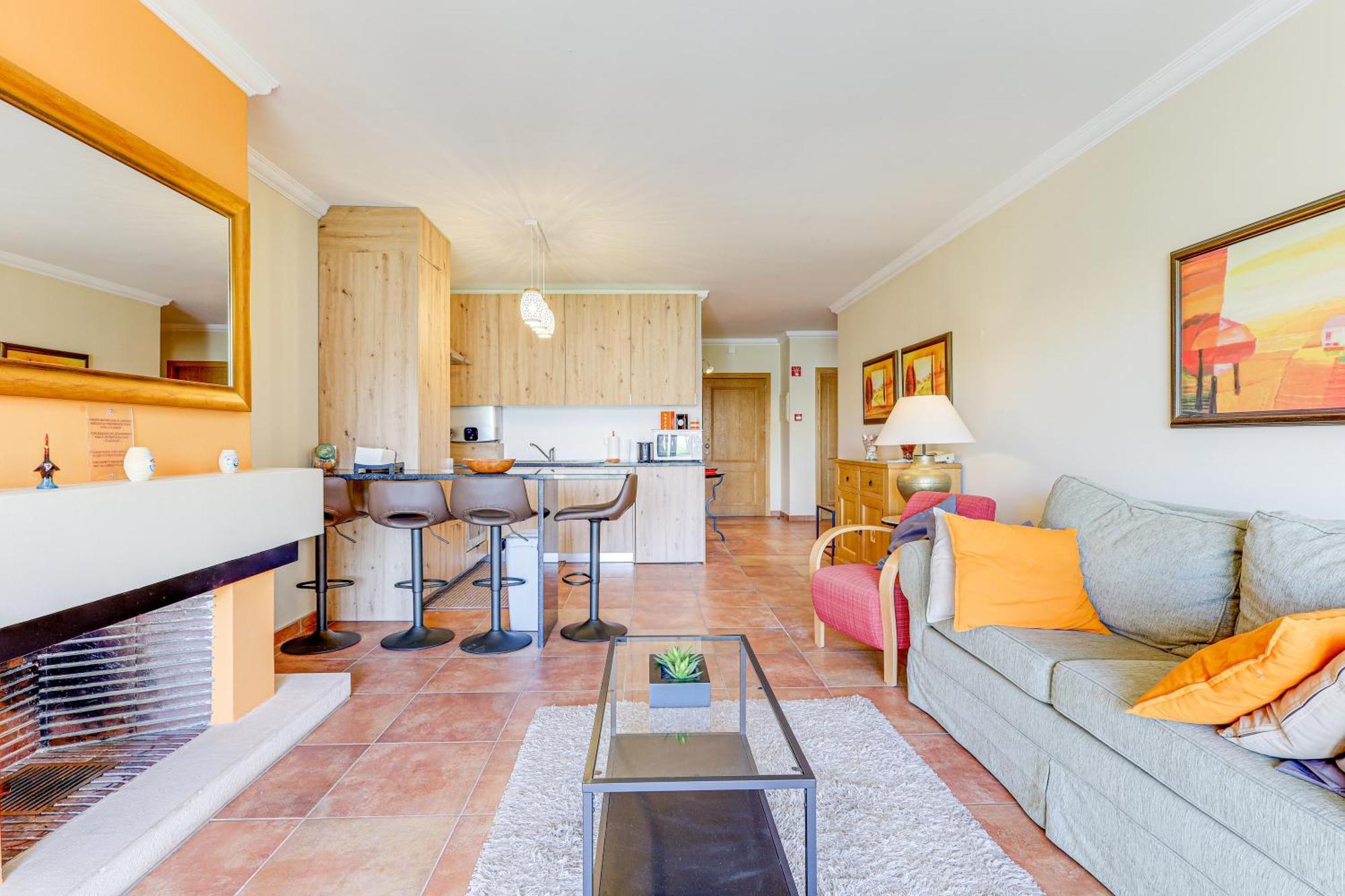 Apartment With 2 Bedrooms, 2M To The Beach Armação de Pêra Dış mekan fotoğraf