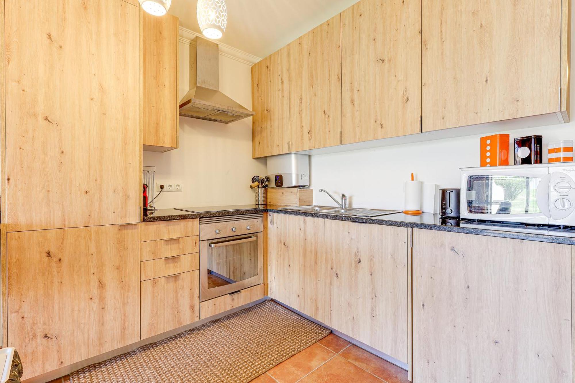 Apartment With 2 Bedrooms, 2M To The Beach Armação de Pêra Dış mekan fotoğraf