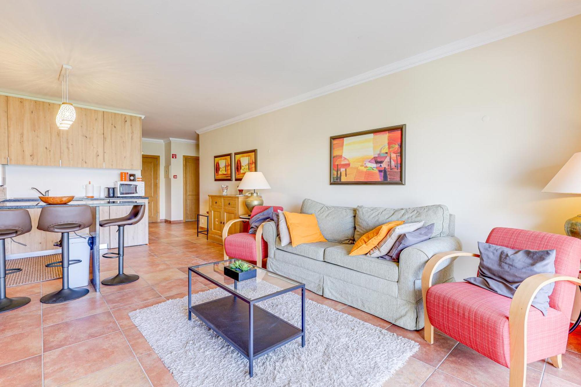 Apartment With 2 Bedrooms, 2M To The Beach Armação de Pêra Dış mekan fotoğraf