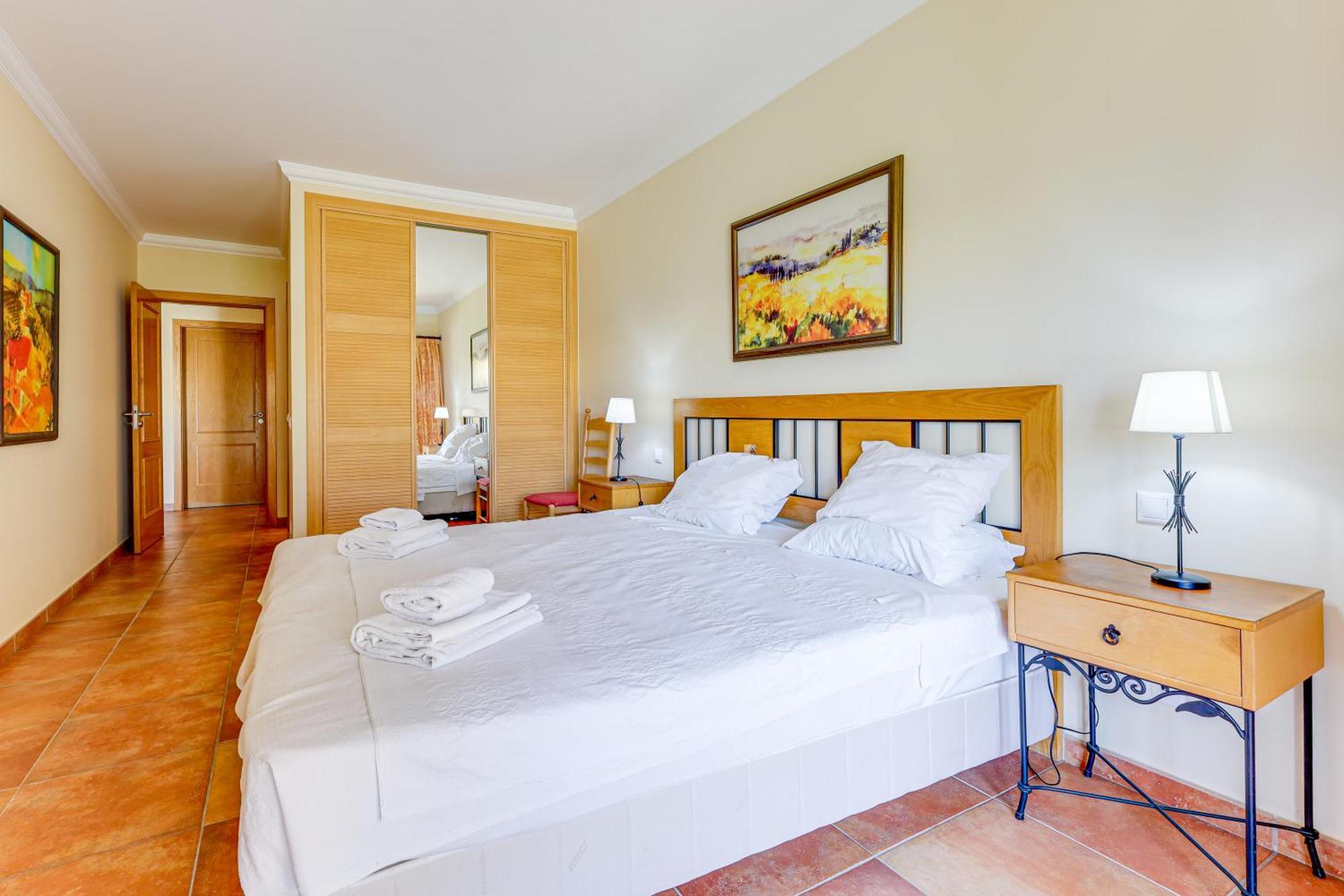 Apartment With 2 Bedrooms, 2M To The Beach Armação de Pêra Dış mekan fotoğraf