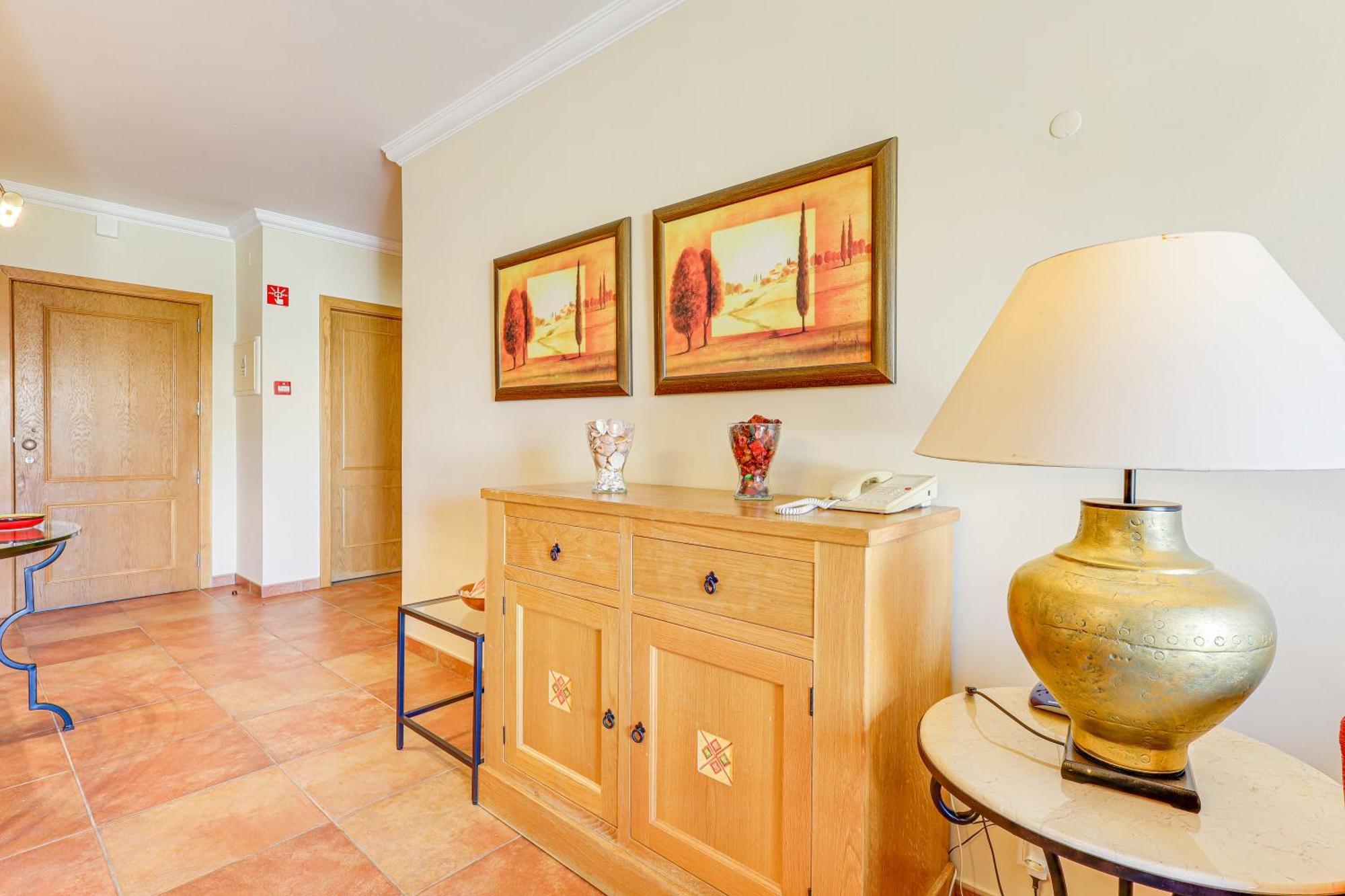 Apartment With 2 Bedrooms, 2M To The Beach Armação de Pêra Dış mekan fotoğraf