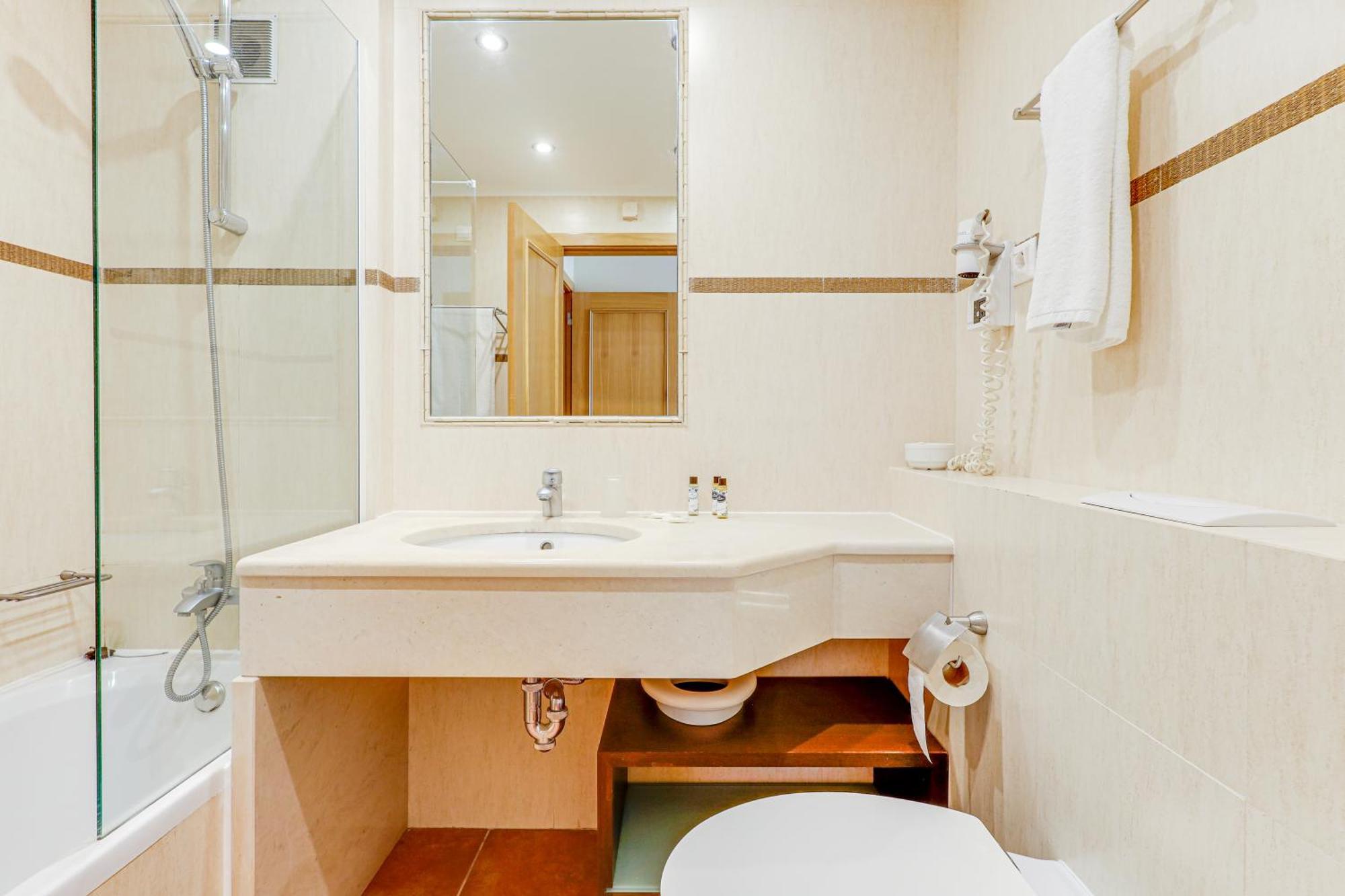 Apartment With 2 Bedrooms, 2M To The Beach Armação de Pêra Dış mekan fotoğraf