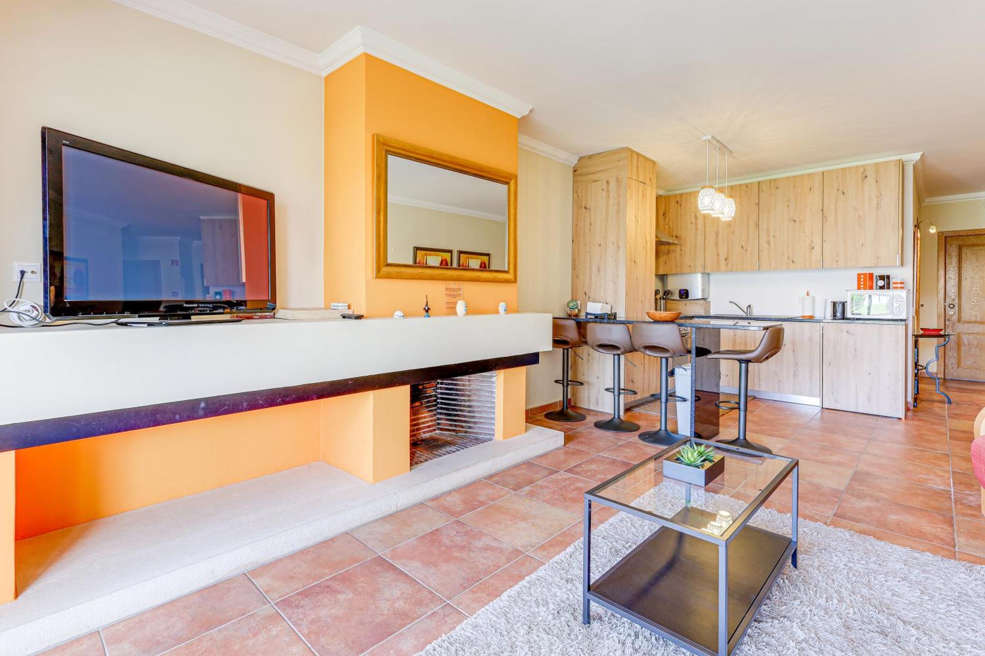 Apartment With 2 Bedrooms, 2M To The Beach Armação de Pêra Dış mekan fotoğraf