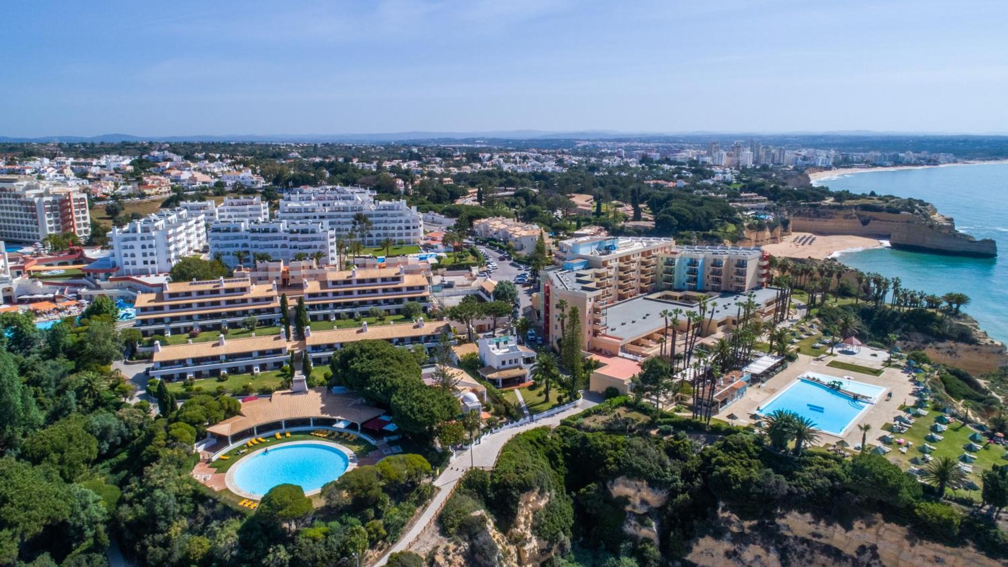 Apartment With 2 Bedrooms, 2M To The Beach Armação de Pêra Dış mekan fotoğraf