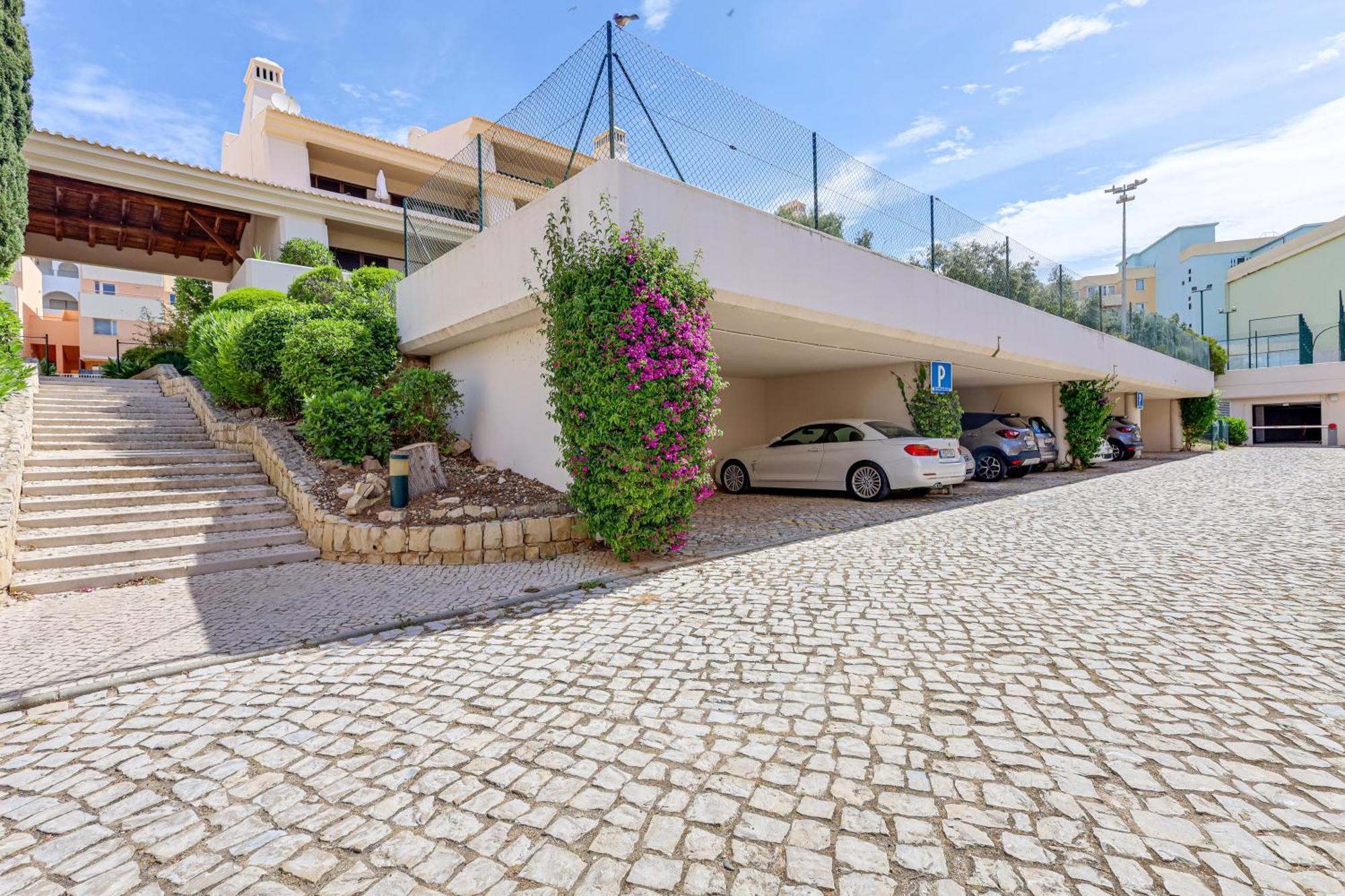 Apartment With 2 Bedrooms, 2M To The Beach Armação de Pêra Dış mekan fotoğraf